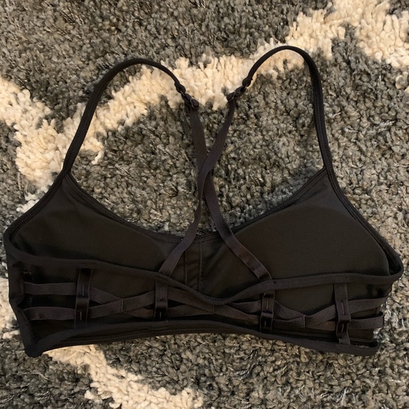 Lululemon hot spell crossback bra size 6 - Picture 4 of 5